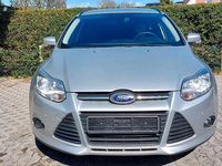 Używany Ford Focus S 125 KM (91 kW) 2014 Srebrny Kombi