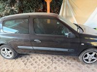 Second-hand Renault Clio II 75 CP (55 kW) 2003 Negru Hatchback