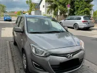 Gebraucht Hyundai i20 86 PS (63 kW) 2012 Braun Kleinwagen