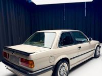 Gebraucht BMW 323 150 PS (110 kW) 1988 Braun Coupé