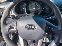 Gebraucht Kia Rio 109 PS (80 kW) 2011 Schwarz Kleinwagen