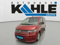 Gebraucht VW Multivan Life 150 PS (110 kW) 2022 Fortanarot metallic Van / Kleinbus