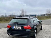 Gebraucht BMW 318 143 PS (105 kW) 2010 Schwarz Kombi