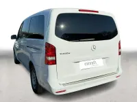 Gebraucht Mercedes V220 163 PS (119 kW) 2022 Weiß Van / Kleinbus
