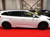 Gebraucht Ford Focus ST 250 PS (183 kW) 2016 Weiß Kombi