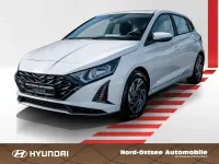 Gebraucht Hyundai i20 Trend 90 PS (66 kW) 2026 Atlas white Kleinwagen