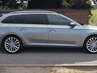 Gebraucht Skoda Superb Style 220 PS (161 kW) 2016 Grau Kombi