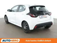 Gebraucht Toyota Yaris Comfort 116 PS (85 kW) 2020 Weiß Kleinwagen
