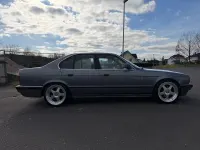 Używany BMW 520 150 KM (110 kW) 1991 Szary Sedan/Limuzyna