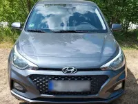 Gebraucht Hyundai i20 Select 75 PS (55 kW) 2020 Grau Kleinwagen