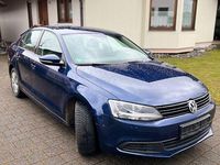 Gebraucht VW Jetta Trendline 105 PS (77 kW) 2013 Blau Limousine