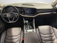 Gebraucht VW Touareg Atmosphere 381 PS (280 kW) 2022 Pure white SUV