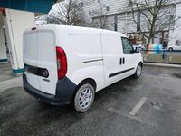 Gebraucht Fiat Doblò 100 PS (73 kW) 2018 Weiß Van / Kleinbus