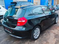 Gebraucht BMW 116 122 PS (89 kW) 2010 Schwarz Kleinwagen