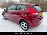 Gebraucht Ford Fiesta Titanium 82 PS (60 kW) 2011 Rot Kleinwagen