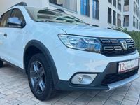 Gebraucht Dacia Sandero Celebration 90 PS (66 kW) 2019 Weiß Kleinwagen