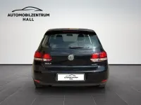 Second-hand VW Golf VII Trendline 105 CP (77 kW) 2012 Negru Berlinǎ