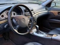 Gebraucht Mercedes E350 Avantgarde 272 PS (200 kW) 2006 Schwarz Limousine