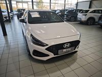 Gebraucht Hyundai i30 Advantage 101 PS (74 kW) 2024 Weiss Limousine
