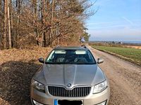 Gebraucht Skoda Octavia 150 PS (110 kW) 2015 Gold Kleinwagen