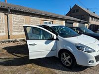 Gebraucht Renault Clio II Luxe 111 PS (81 kW) 2010 Weiß Limousine