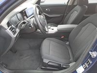 Gebraucht BMW 320 Advantage 184 PS (135 kW) 2021 Blau Kombi