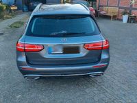 Gebraucht Mercedes E220 196 PS (144 kW) 2017 Grau Kombi