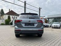 Gebraucht VW Tiguan Allspace Life 150 PS (110 kW) 2022 Platinum grey metallic SUV