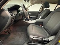 Gebraucht BMW 330e Advantage 292 PS (214 kW) 2021 Mineralgrau metallic Kombi