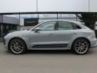 Gebraucht Porsche Macan 441 PS (324 kW) 2022 Individualfarben: nardograu SUV
