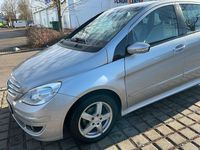 Gebraucht Mercedes B200 140 PS (102 kW) 2007 Silber Van / Kleinbus