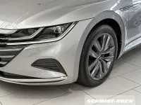 Gebraucht VW Arteon Elegance 150 PS (110 kW) 2023 Pyritsilber (silber) Limousine
