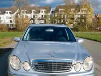 Używany Mercedes E240 177 KM (130 kW) 2003 Srebrny Sedan/Limuzyna