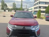 Gebraucht Mitsubishi Outlander Diamant Edition 150 PS (110 kW) 2019 Rot SUV