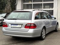 Gebraucht Mercedes E200 Elegance 184 PS (135 kW) 2007 Silber Limousine
