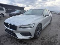 Gebraucht Volvo V60 190 PS (139 kW) 2018 Birch light / metallic Kombi