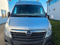 Gebraucht Opel Movano 131 PS (96 kW) 2017 Silber Van / Kleinbus