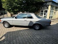 Gebraucht Mercedes 280 185 PS (136 kW) 1983 Silber Coupé