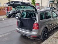 gebraucht VW Touran Highline-Automatik-7xSitzer-Leder-AHK