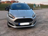 Gebraucht Ford Fiesta 105 PS (77 kW) 2016 Silber Kleinwagen