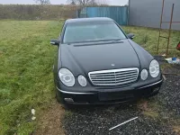 Usado Mercedes E220 150 CV (110 kW) 2004 Negro Berlina