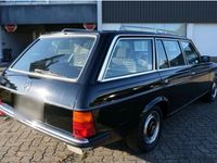 Gebraucht Mercedes E230 136 PS (100 kW) 1985 Schwarz Kombi