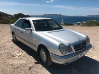Second-hand Mercedes E200 136 CP (100 kW) 1997 Gri Berlinǎ