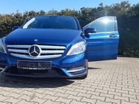 Gebraucht Mercedes B200 156 PS (114 kW) 2012 Blau Van / Kleinbus