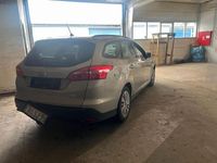 Gebraucht Ford Focus Business Edition 101 PS (74 kW) 2015 Grau Limousine