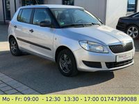 Gebraucht Skoda Fabia 60 PS (44 kW) 2011 Silber Limousine
