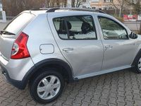 Gebraucht Dacia Sandero Stepway 87 PS (63 kW) 2010 Grau Limousine