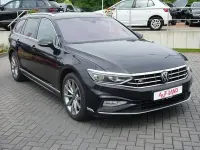 Gebraucht VW Passat R-line 190 PS (139 kW) 2022 Deep black perleffekt Kombi