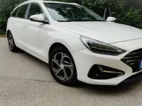 Gebraucht Hyundai i30 Trend 120 PS (88 kW) 2022 Weiß Kombi