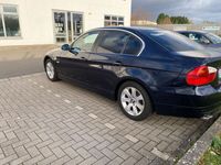 gebraucht BMW 325 blau Benziner